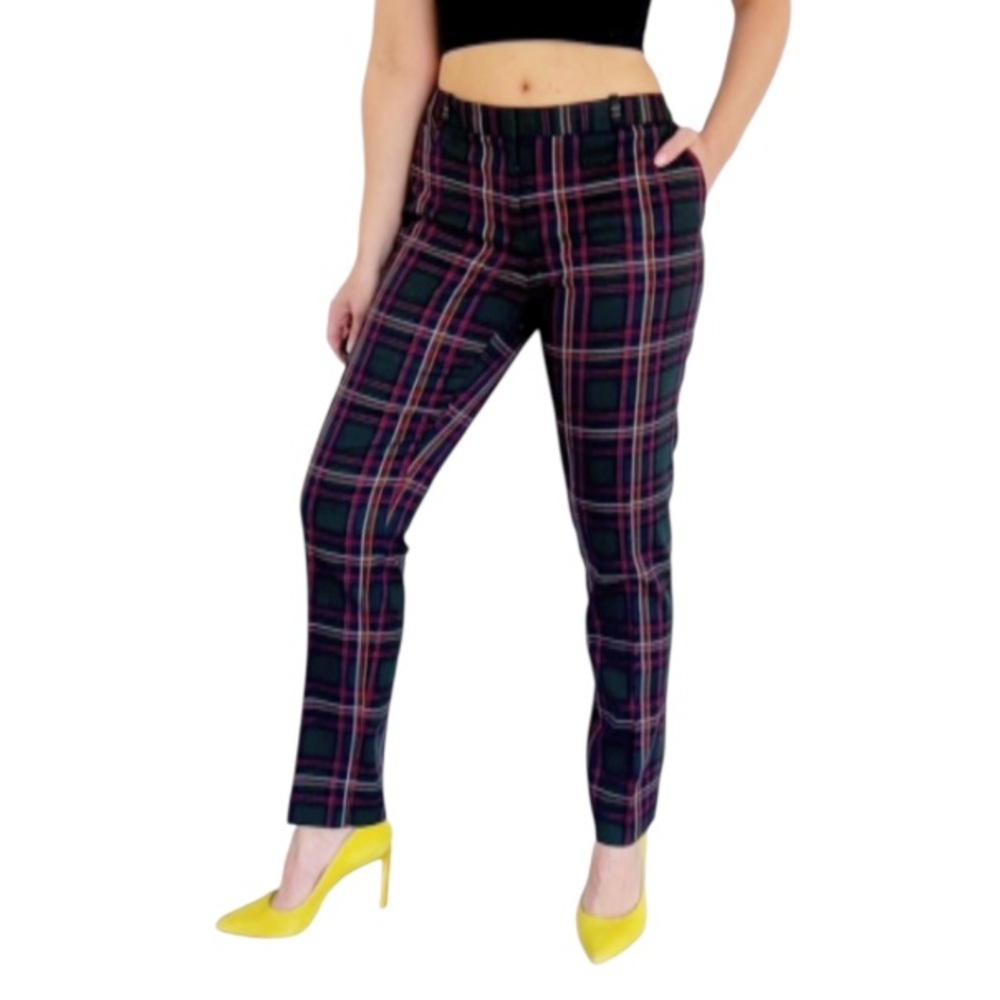 Tommy Hilfiger green red holiday plaid mid rise slim fit stretch pants size 6